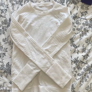 Lululemon top